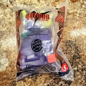 Burger King Kids Meal Toy Batman
Beyond Action Figure #5 JOKER
SEALED 2000 VTG